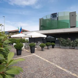 https://san-valentino-hotel.it-lombardy.com