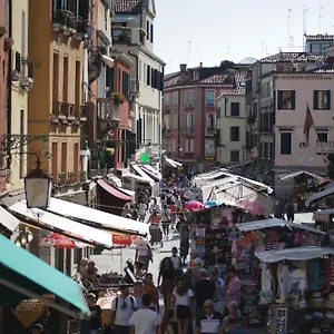 Ca' Pozzo 3*, Venecia Italia